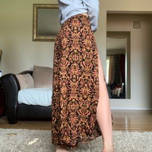Flowy pants with slits